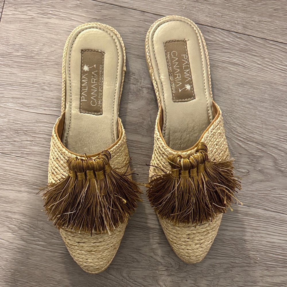 Palma Canaria Woven Mules with tassels NWT size 38